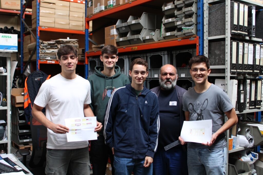 Alunos da Universidade de Aveiro desenvolvem competências na INOVA-EM