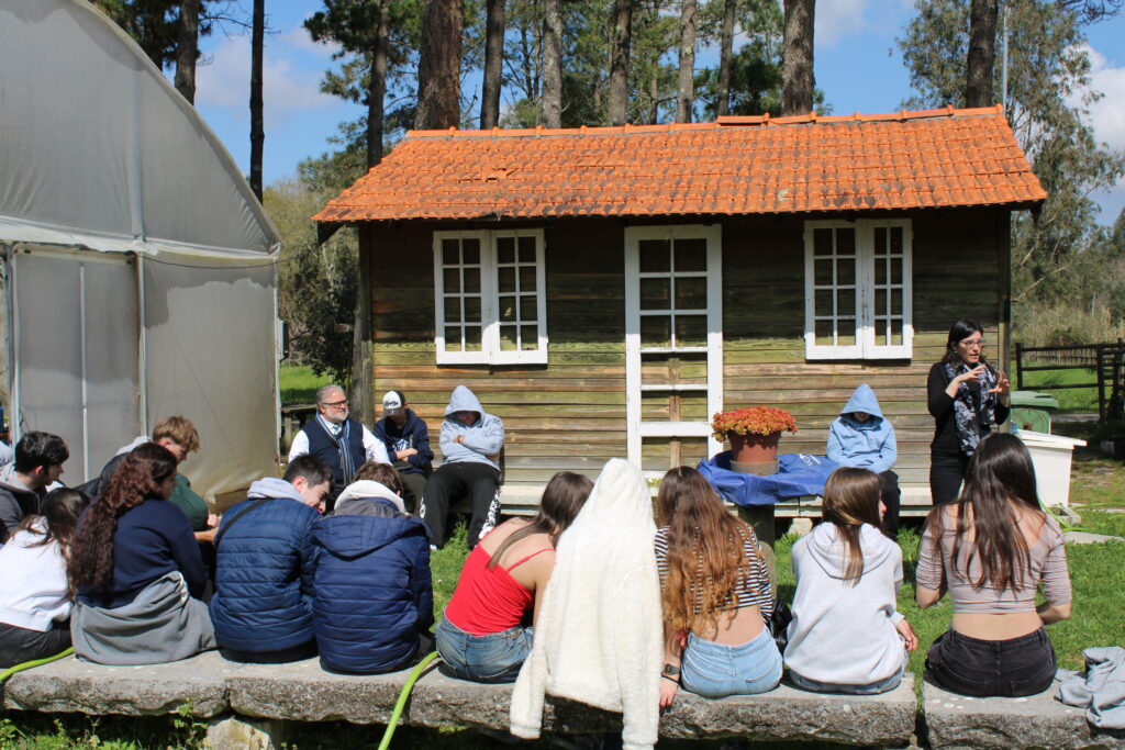 Alunos da Escola Técnico Profissional visitaram quinta de agricultura biológica da INOVA